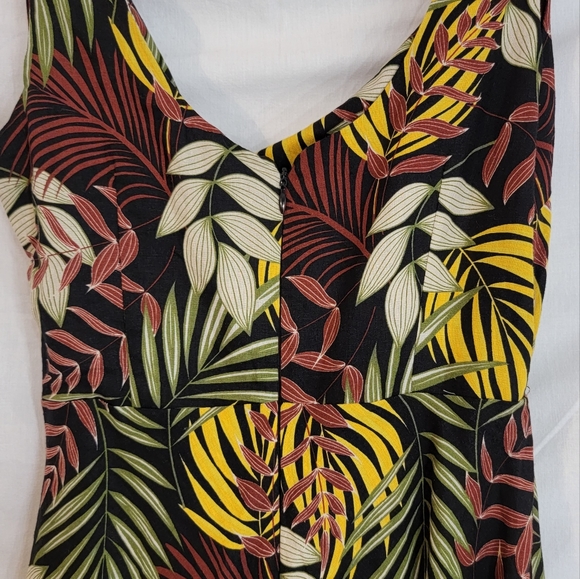 Olivaceous Black Tropical Cutout Front Mini Dress - Picture 5 of 7